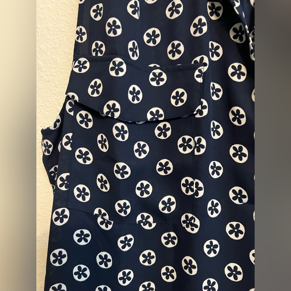 Ann Taylor Navy Patterned Sleeveless Blouse XL - Picture 3 of 5